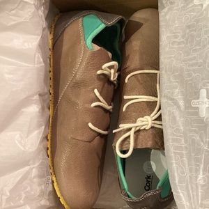 Otz shoes, NIB